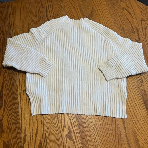 Varley Talbert Sweater Size Small - Picture 5 of 5